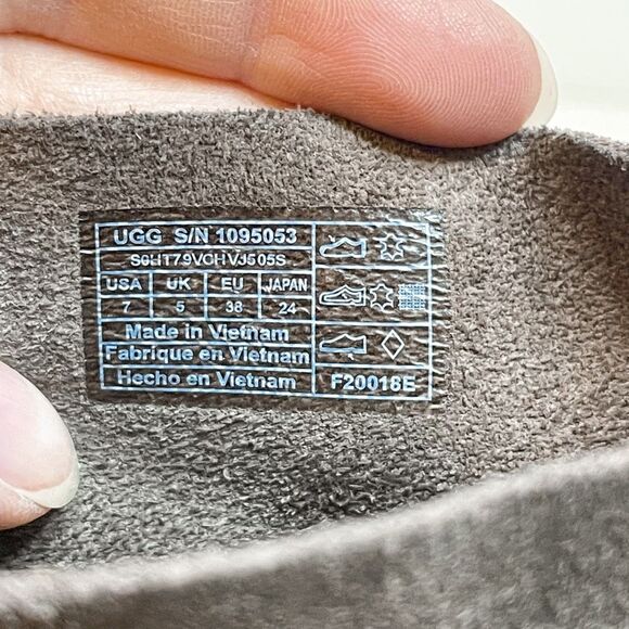 UGG Bandara Taupe Ankle Boots Size 7 - Picture 7 of 8